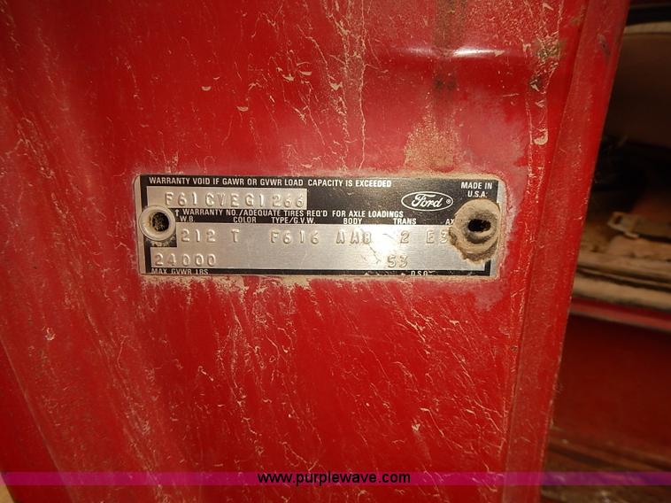 image for item I5463 1979 Ford F600 flatbed truck