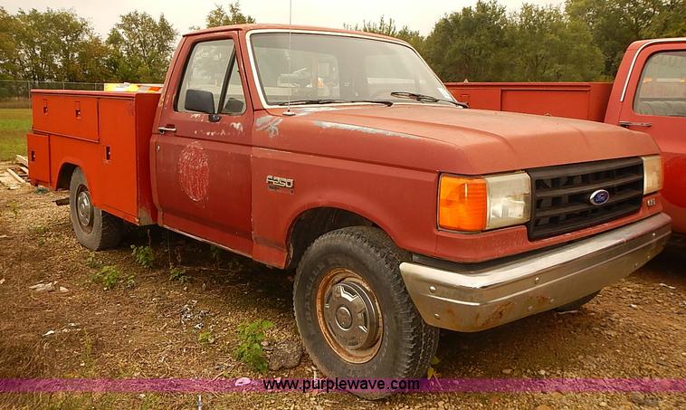 image for item I5464 1987 Ford F250 utility truck