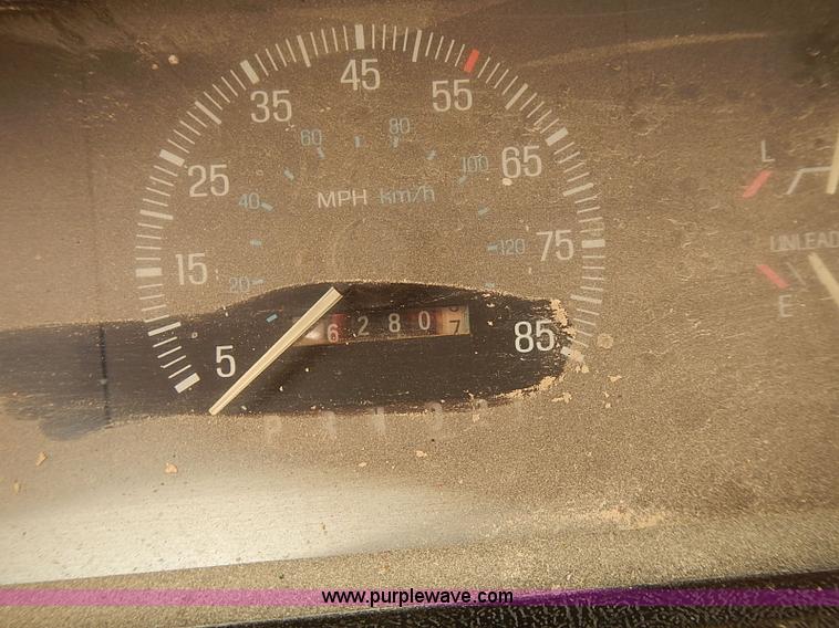 image for item I5464 1987 Ford F250 utility truck