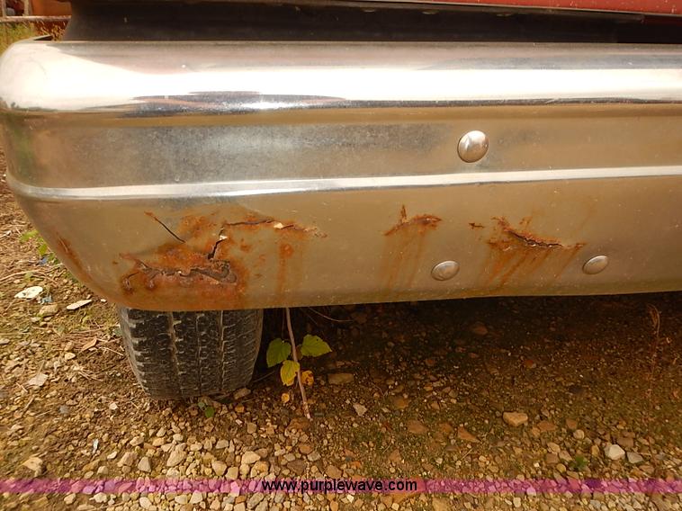 image for item I5464 1987 Ford F250 utility truck