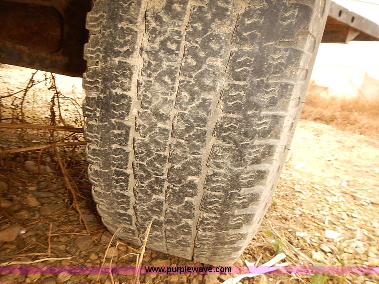 image for item I5464 1987 Ford F250 utility truck