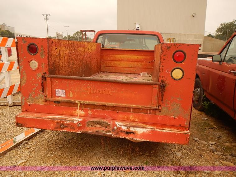 image for item I5465 1979 GMC Sierra 25 utility truck