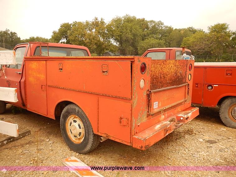 image for item I5465 1979 GMC Sierra 25 utility truck
