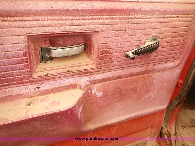 image for item I5465 1979 GMC Sierra 25 utility truck