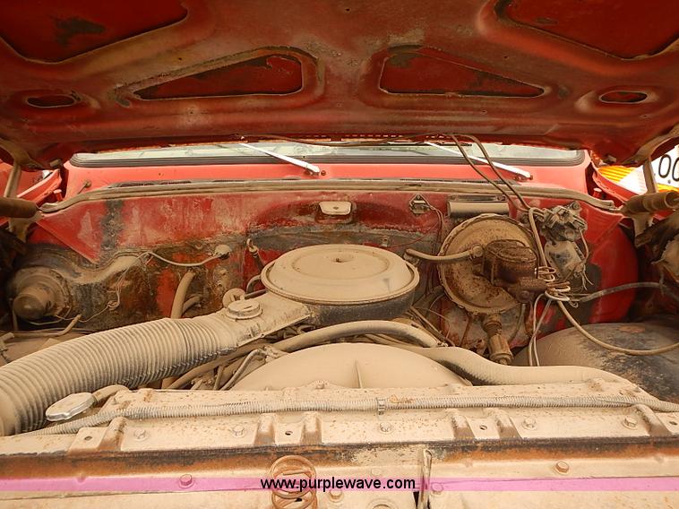 image for item I5465 1979 GMC Sierra 25 utility truck