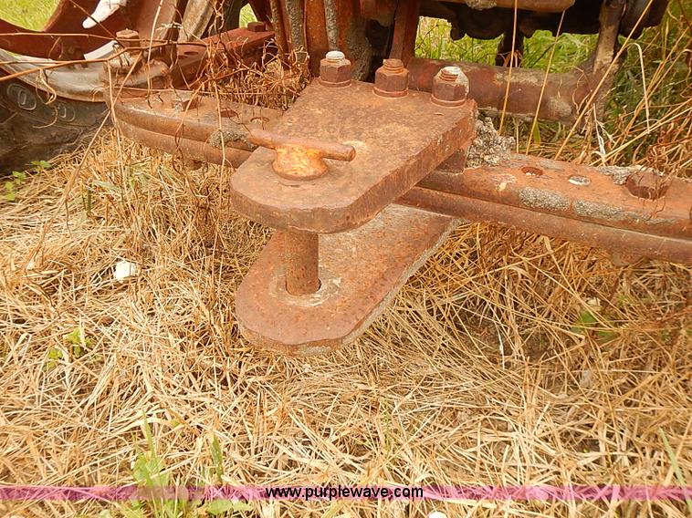 image for item I5466 1959 Farmall 560 tractor