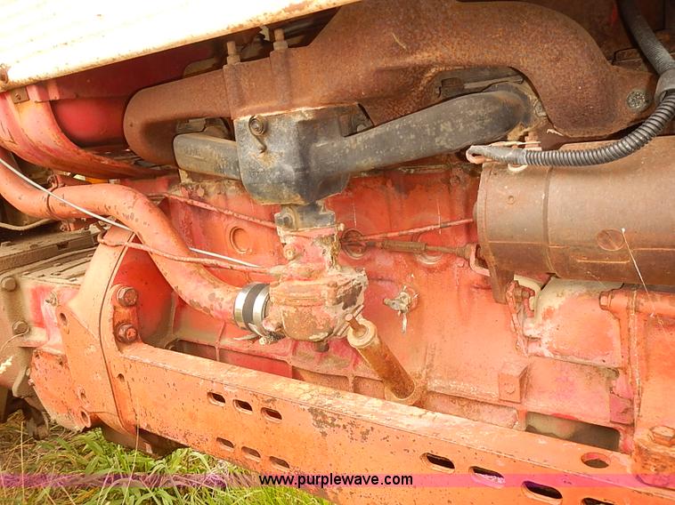 image for item I5466 1959 Farmall 560 tractor