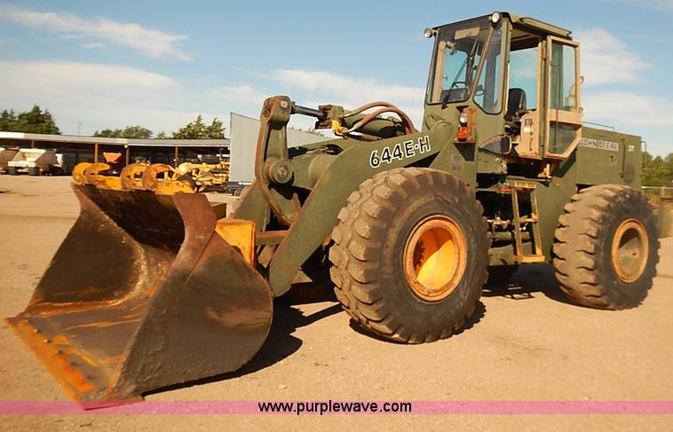 image for item I5472 1988 John Deere 644E-H wheel loader