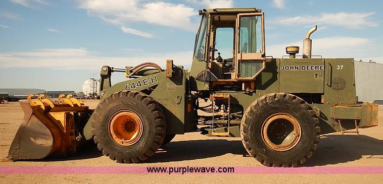 image for item I5472 1988 John Deere 644E-H wheel loader