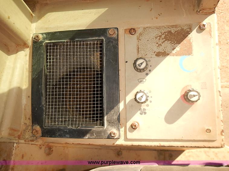 image for item I5472 1988 John Deere 644E-H wheel loader