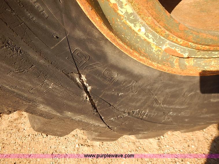 image for item I5472 1988 John Deere 644E-H wheel loader