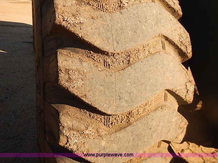 image for item I5472 1988 John Deere 644E-H wheel loader