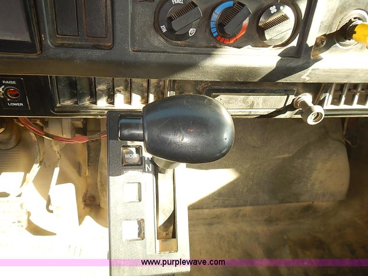 image for item I5473 2000 International 2554 dump truck