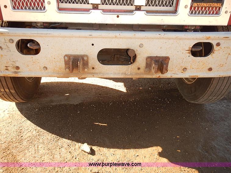 image for item I5473 2000 International 2554 dump truck