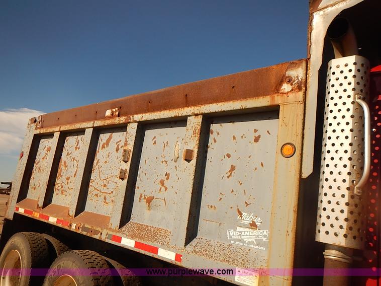 image for item I5473 2000 International 2554 dump truck