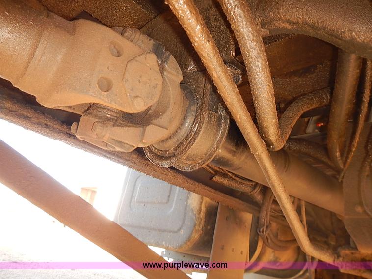 image for item I5473 2000 International 2554 dump truck