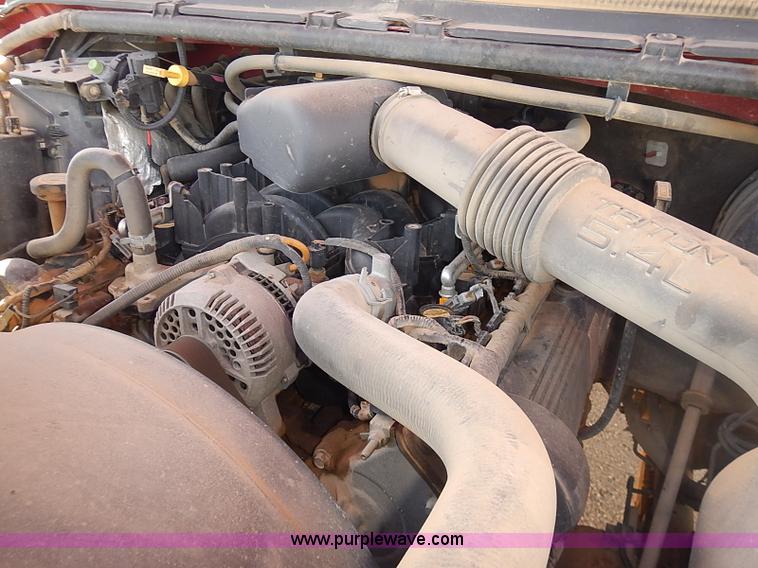 image for item I5483 2000 Ford F250 Super Duty XL pickup truck