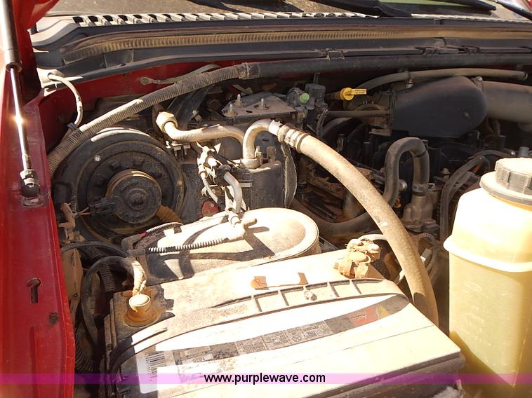 image for item I5483 2000 Ford F250 Super Duty XL pickup truck