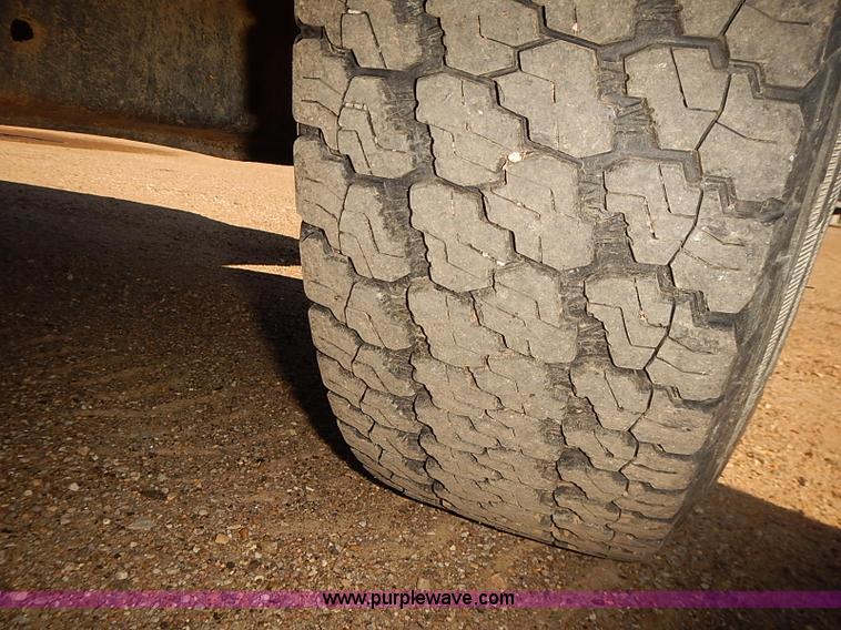 image for item I5483 2000 Ford F250 Super Duty XL pickup truck