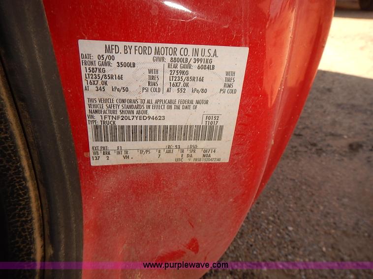 image for item I5483 2000 Ford F250 Super Duty XL pickup truck