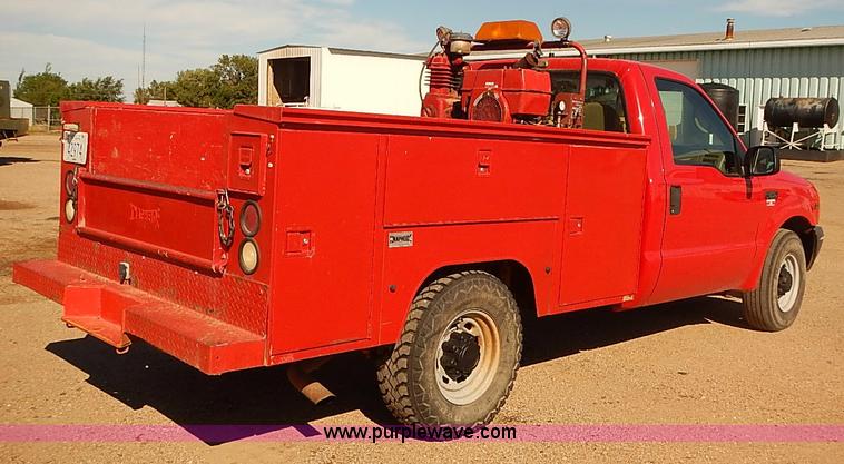 image for item I5486 2000 Ford F250 XLT Super Duty utility truck