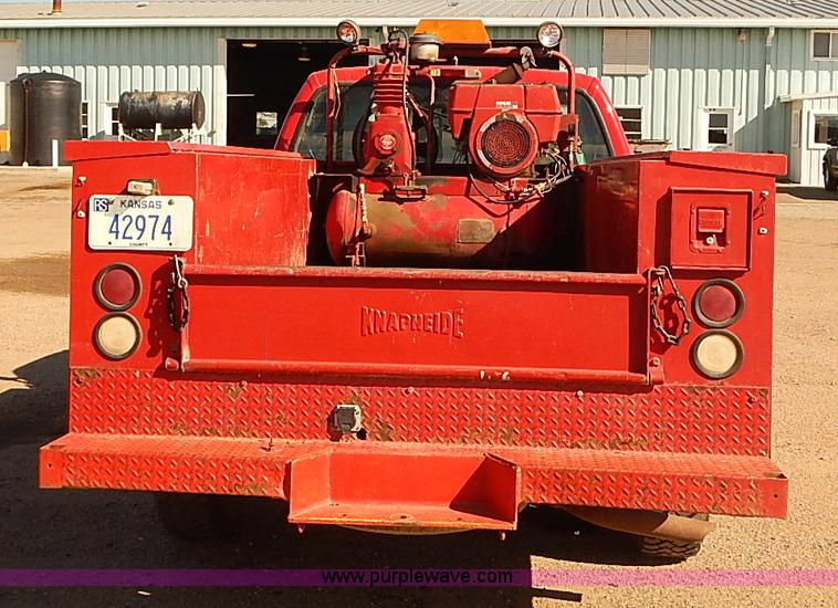 image for item I5486 2000 Ford F250 XLT Super Duty utility truck