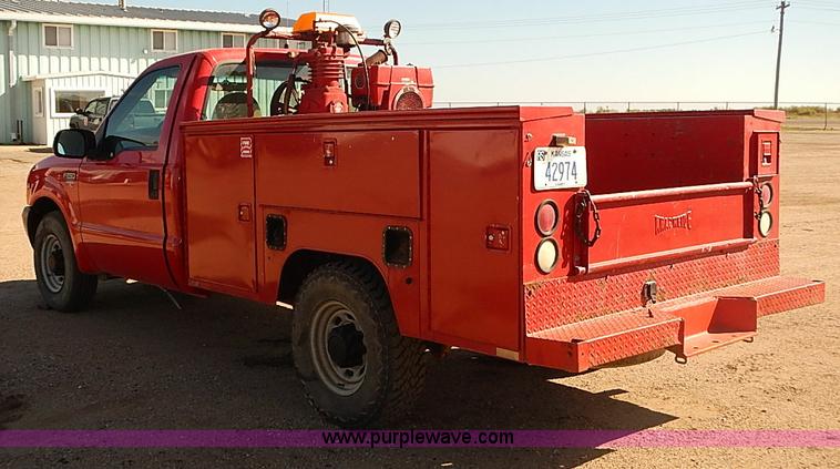 image for item I5486 2000 Ford F250 XLT Super Duty utility truck