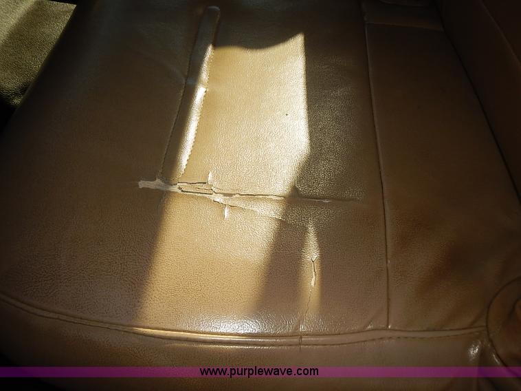 image for item I5486 2000 Ford F250 XLT Super Duty utility truck