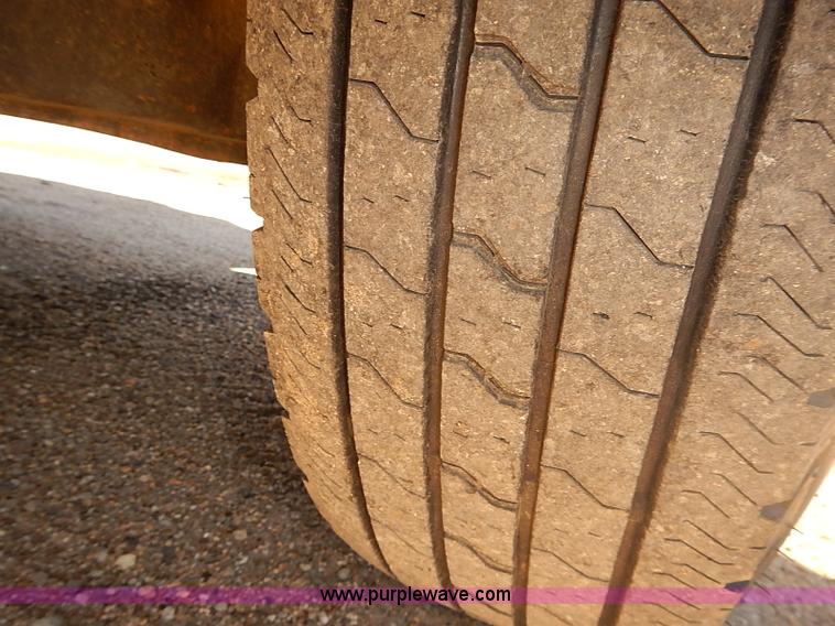 image for item I5486 2000 Ford F250 XLT Super Duty utility truck