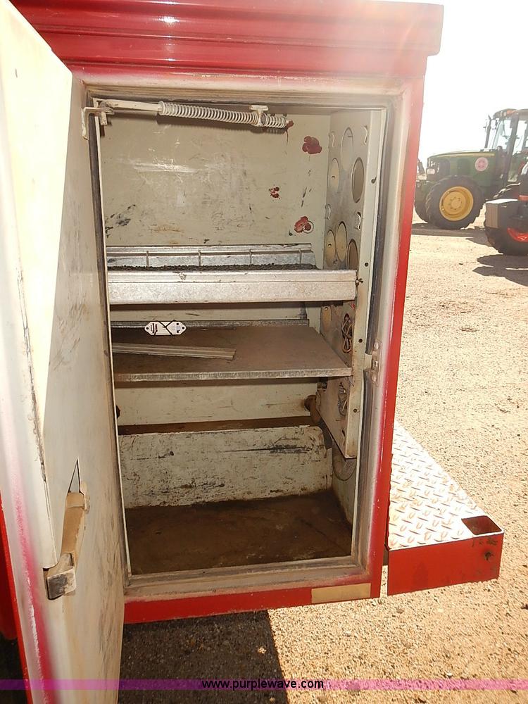 image for item I5486 2000 Ford F250 XLT Super Duty utility truck