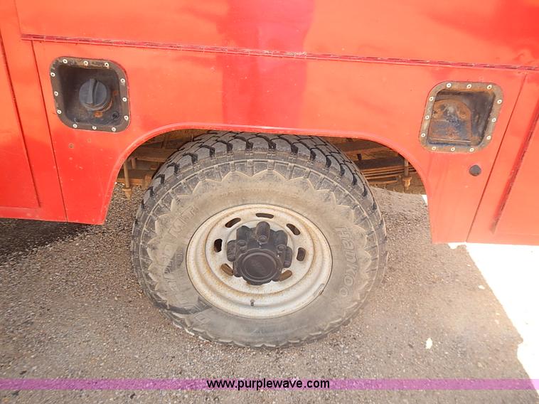 image for item I5486 2000 Ford F250 XLT Super Duty utility truck