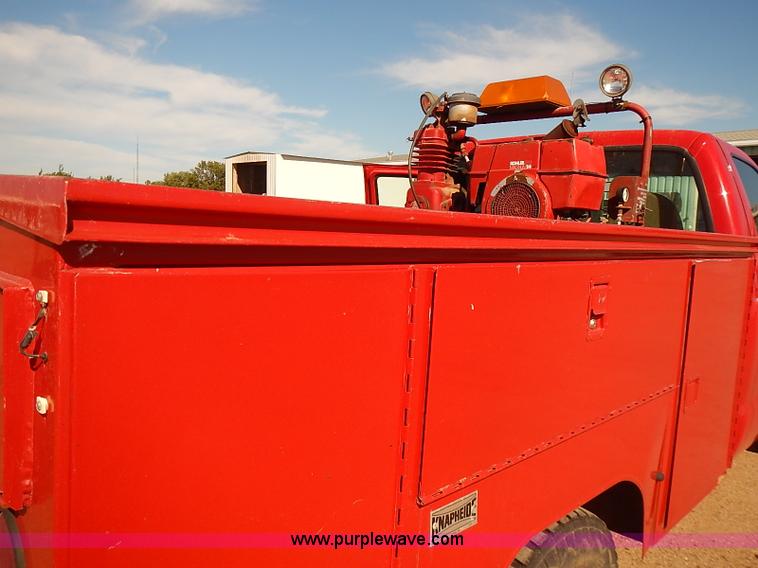 image for item I5486 2000 Ford F250 XLT Super Duty utility truck