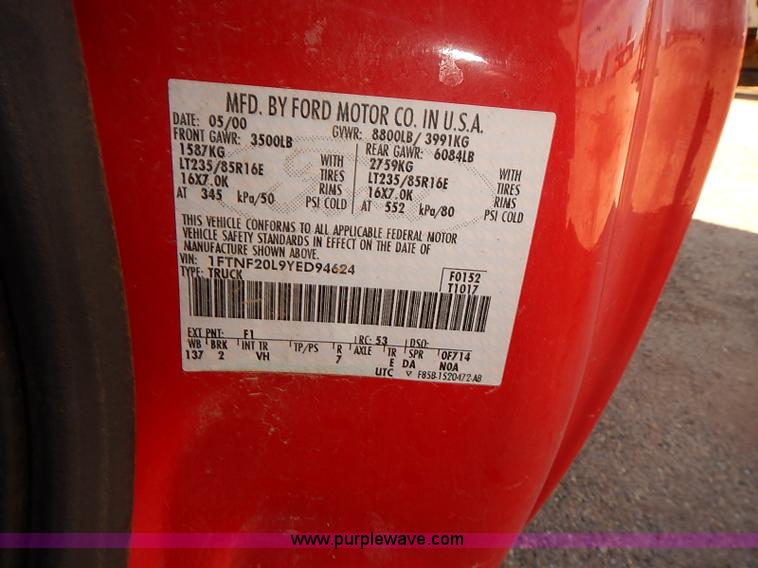 image for item I5486 2000 Ford F250 XLT Super Duty utility truck