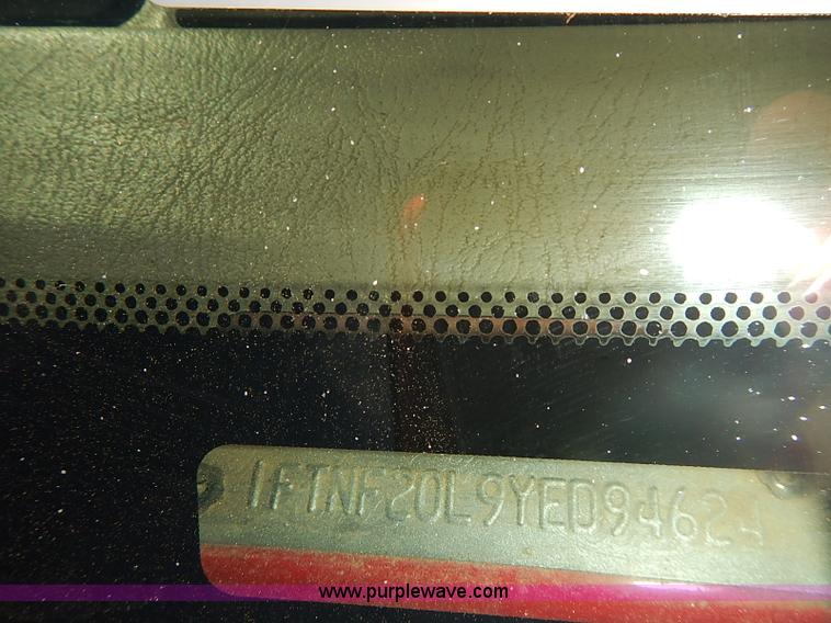 image for item I5486 2000 Ford F250 XLT Super Duty utility truck