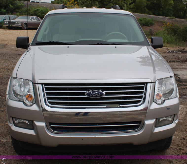 image for item I5841 2007 Ford Explorer XLT SUV