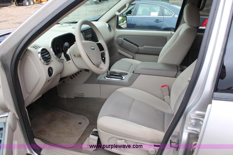 image for item I5841 2007 Ford Explorer XLT SUV