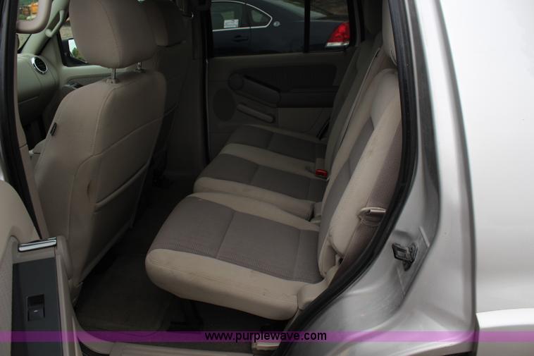 image for item I5841 2007 Ford Explorer XLT SUV