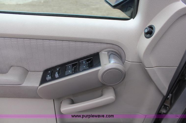 image for item I5841 2007 Ford Explorer XLT SUV