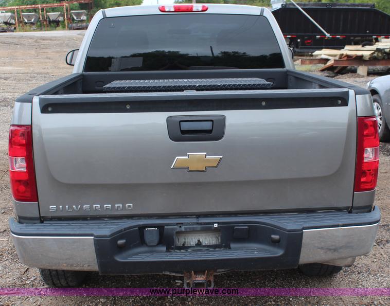 image for item I5843 2007 Chevrolet Silverado 1500 Ext. Cab pickup truck