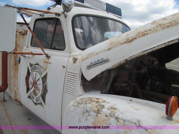 image for item I8995 1954 Chevrolet 6400 fire truck