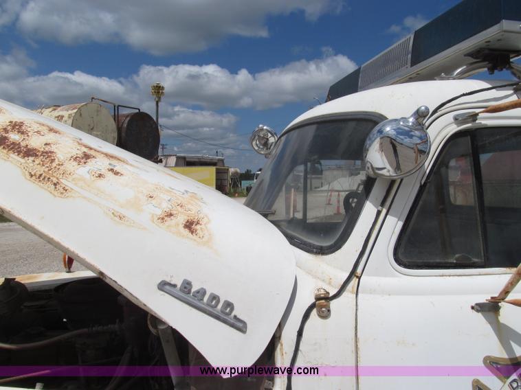 image for item I8995 1954 Chevrolet 6400 fire truck