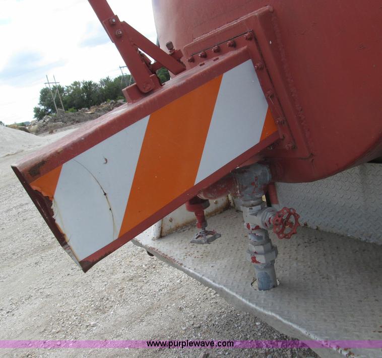 image for item I8995 1954 Chevrolet 6400 fire truck