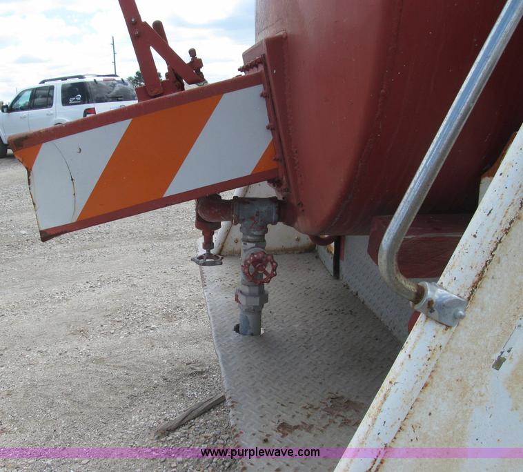 image for item I8995 1954 Chevrolet 6400 fire truck