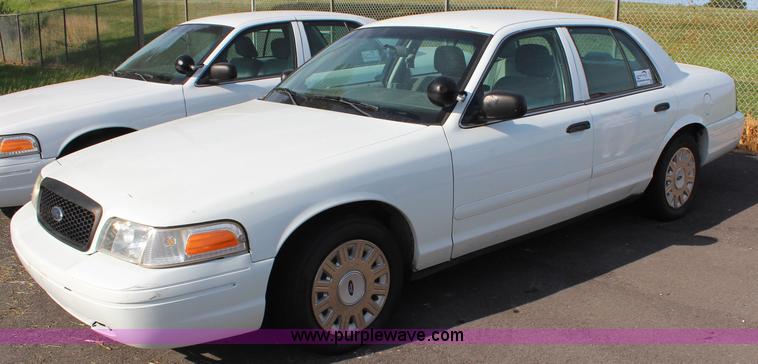 image for item J2001 2004 Ford Crown Victoria Police Interceptor