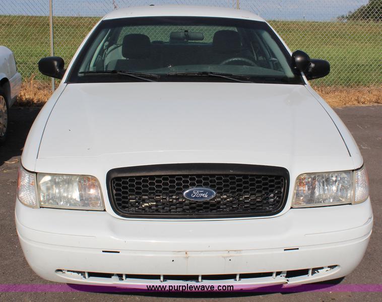 image for item J2001 2004 Ford Crown Victoria Police Interceptor