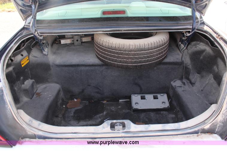 image for item J2001 2004 Ford Crown Victoria Police Interceptor