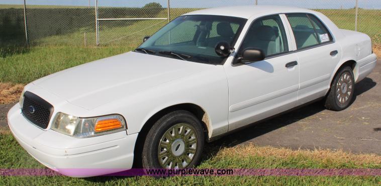 image for item J2002 2004 Ford Crown Victoria Police Interceptor