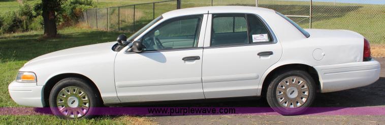 image for item J2002 2004 Ford Crown Victoria Police Interceptor