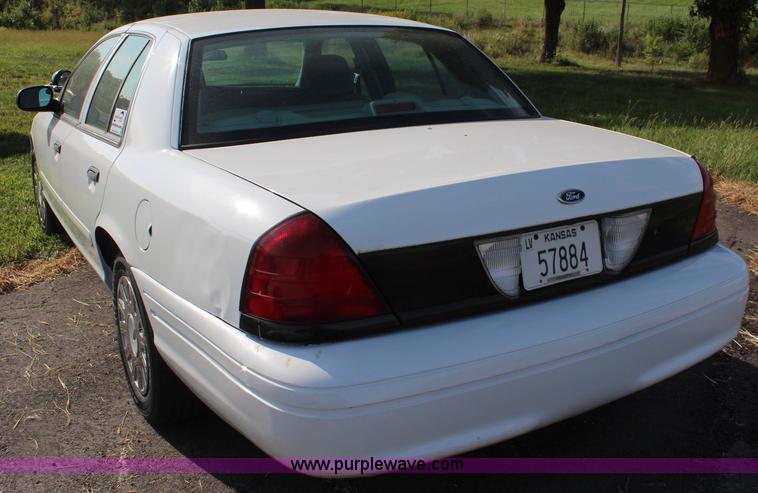 image for item J2002 2004 Ford Crown Victoria Police Interceptor