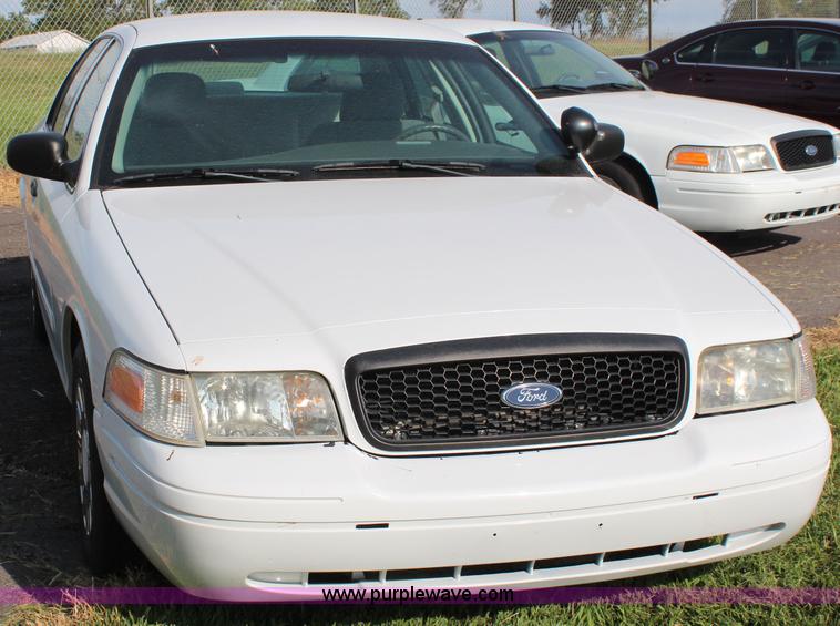 image for item J2002 2004 Ford Crown Victoria Police Interceptor